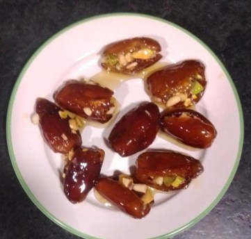 4. Dátiles con frutos secos